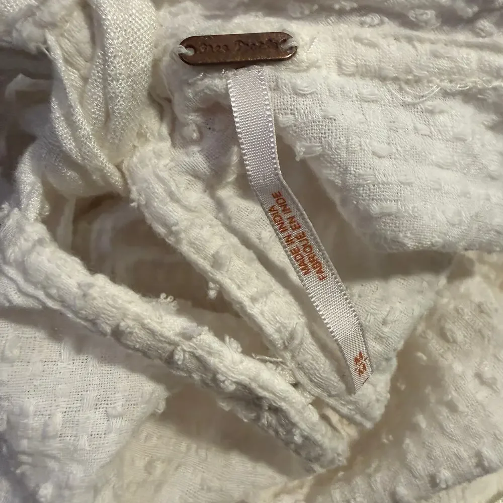 Free People Walkin In Hueco Crop Oversized Tie Button Back Top Medium Boho Ivory